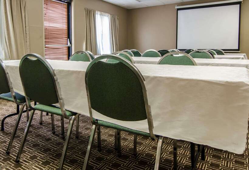 בית מלון כפרי Quality Suites St. Joseph