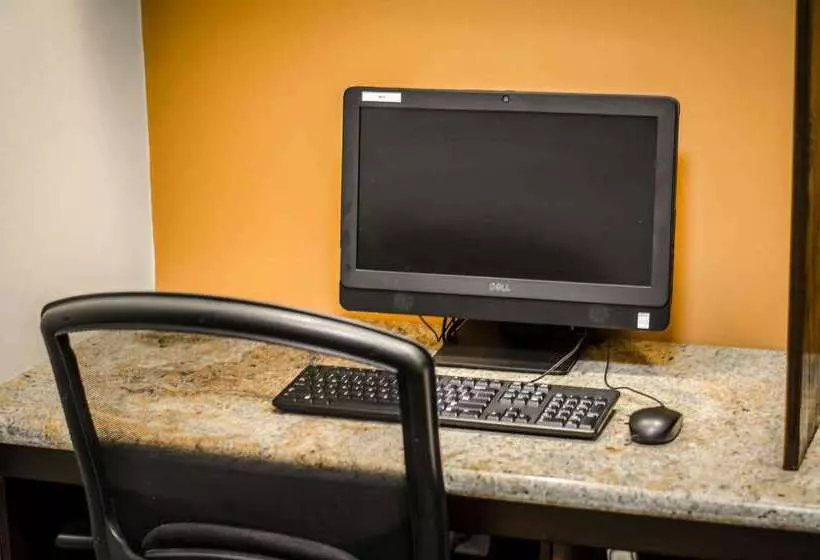 호텔 Quality Suites St. Joseph