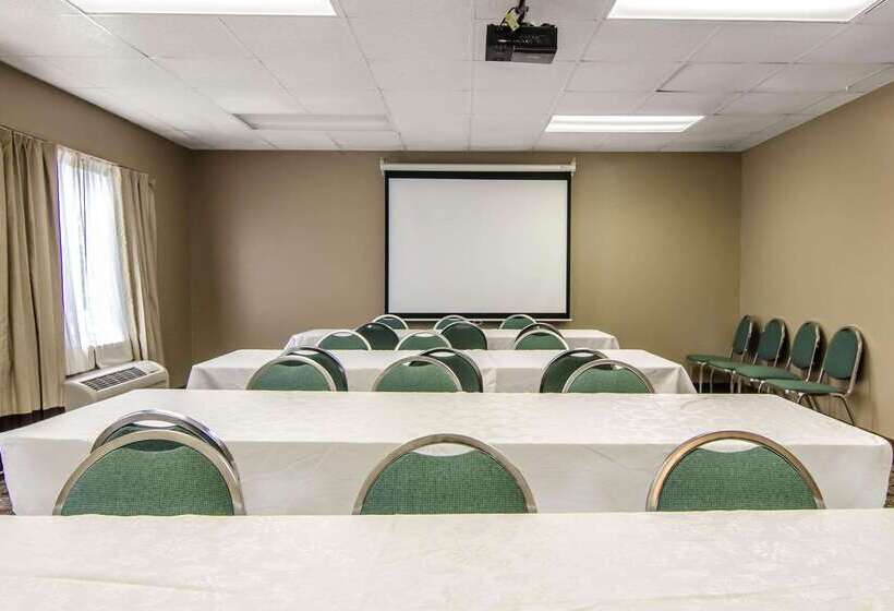 בית מלון כפרי Quality Suites St. Joseph