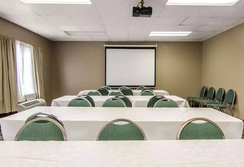 호텔 Quality Suites St. Joseph