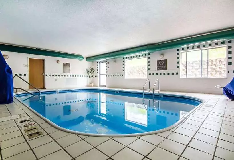 호텔 Quality Suites St. Joseph