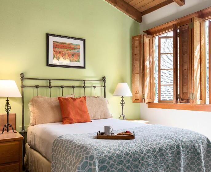 ホテル The La Conner Inn