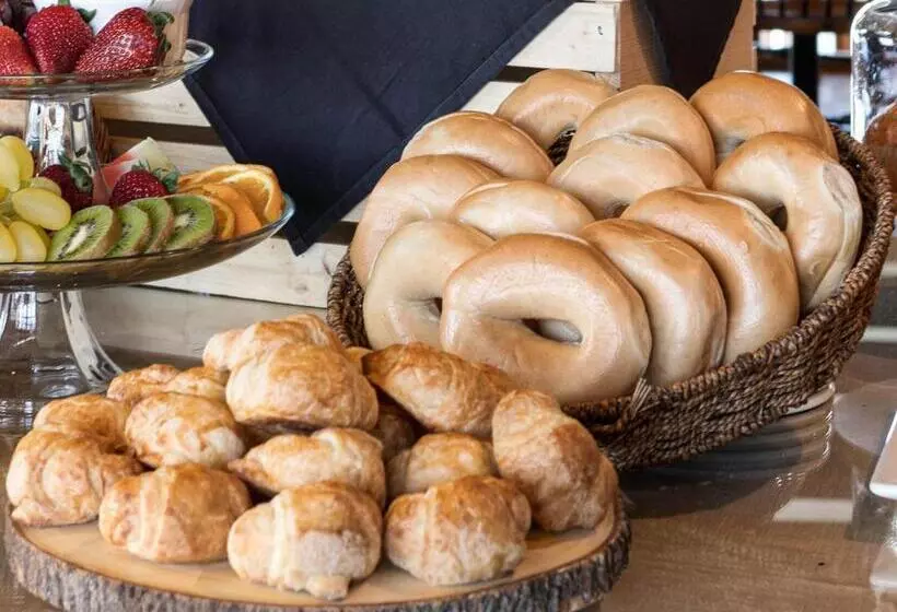 酒店 The La Conner Inn