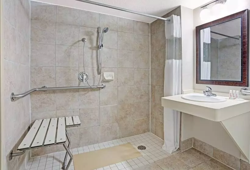 Отель Travelodge By Wyndham Iowa City