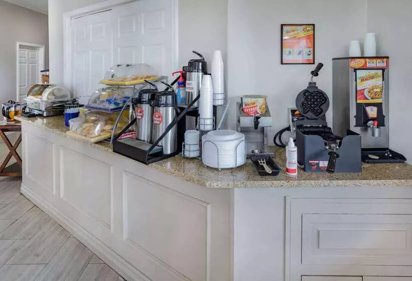 Motel Days Inn & Suites By Wyndham Huntsville