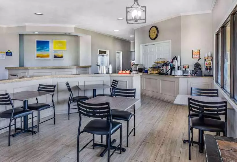 Motel Days Inn & Suites By Wyndham Huntsville