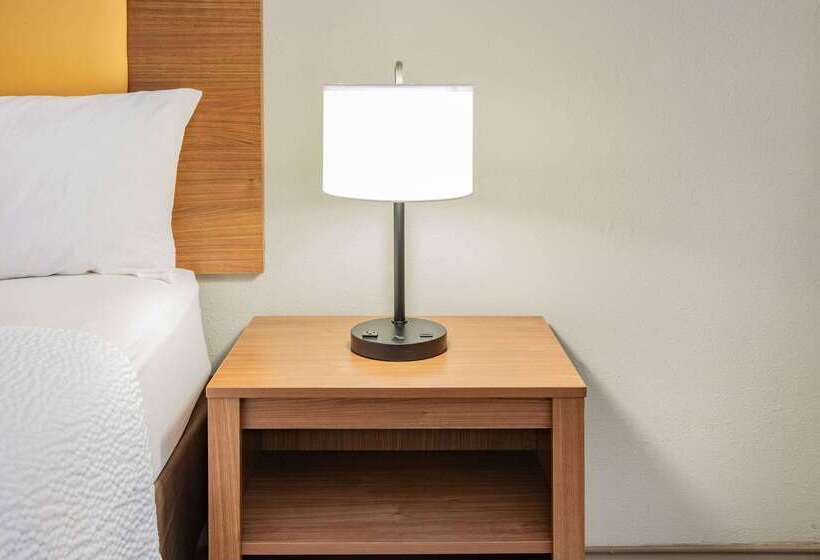 فندق على الطريق Days Inn & Suites By Wyndham Huntsville