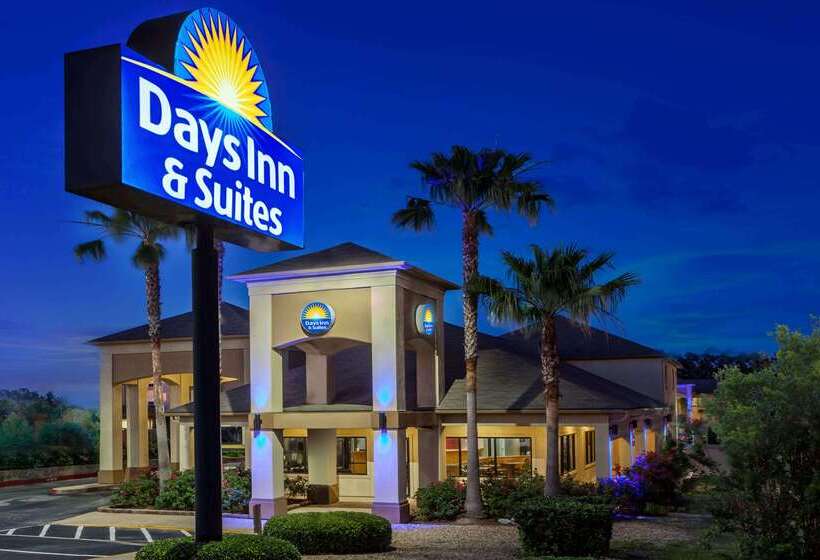 فندق على الطريق Days Inn & Suites By Wyndham Huntsville
