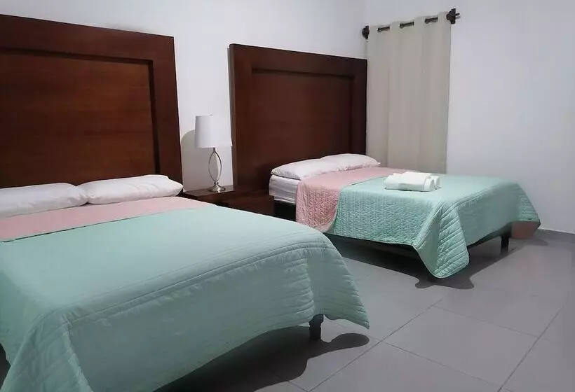 هتل Casa Rosada