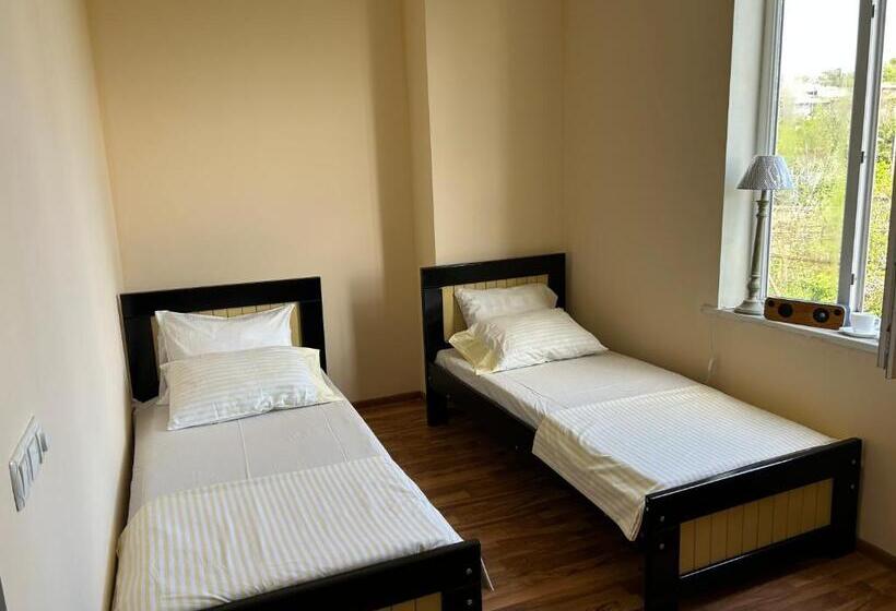 پانسیون Guesthouse Tea