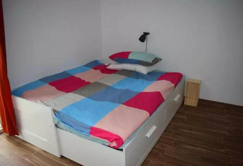 هاستل Sobe Argo Izola