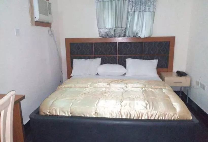 هتل D Luxx Villa & Suites