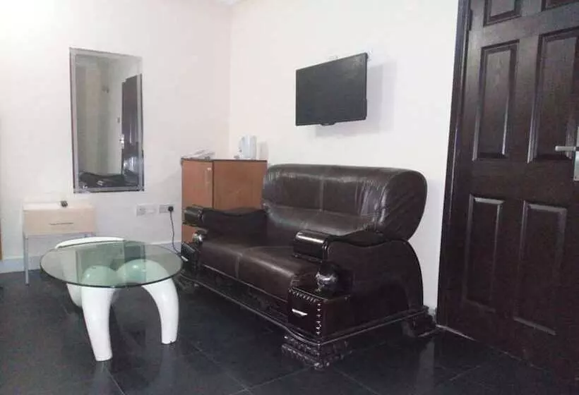 هتل D Luxx Villa & Suites