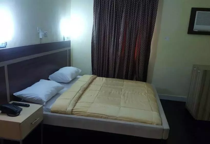 هتل D Luxx Villa & Suites