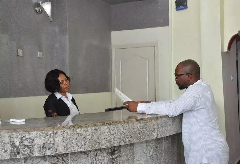 هتل D Luxx Villa & Suites