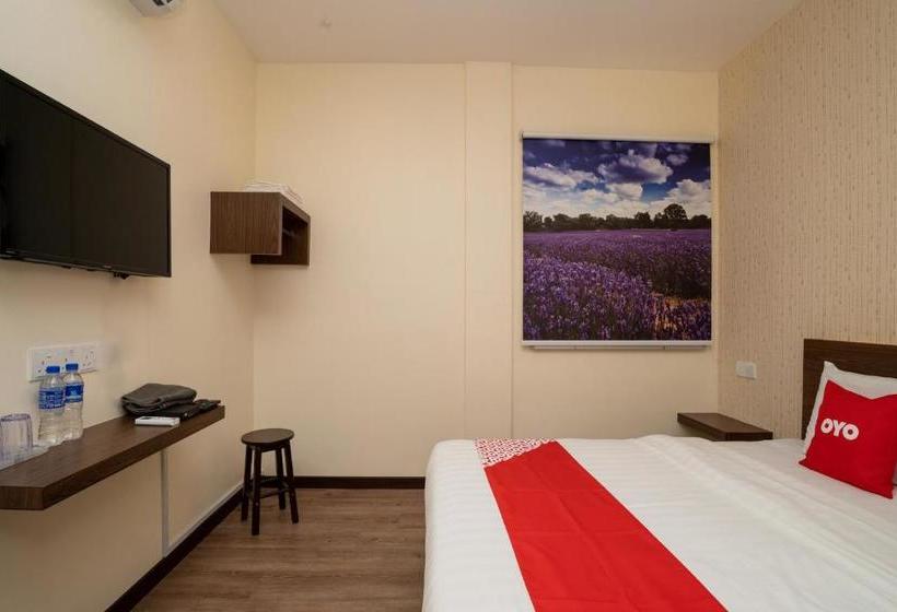 Hotel Oyo 89410 Z & H