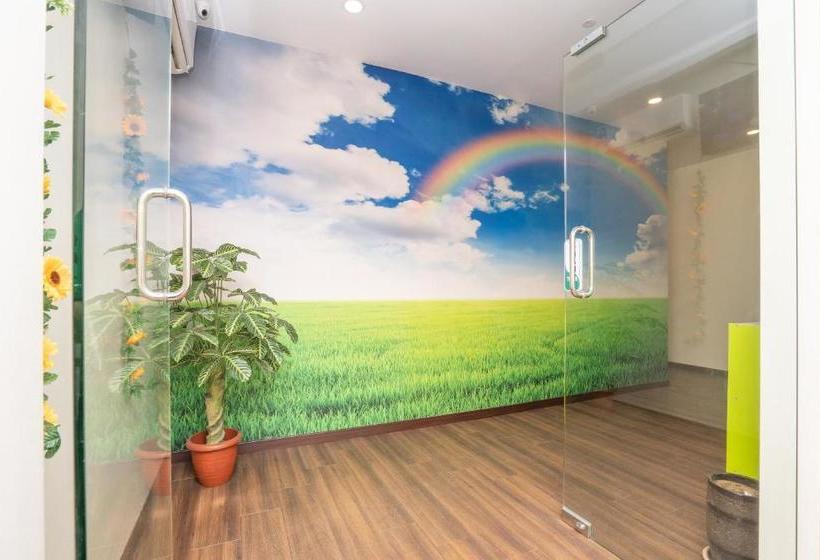 Hotel Oyo 89410 Z & H