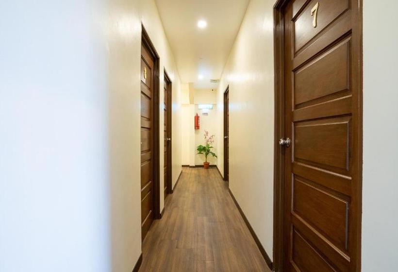 Hotel Oyo 89410 Z & H