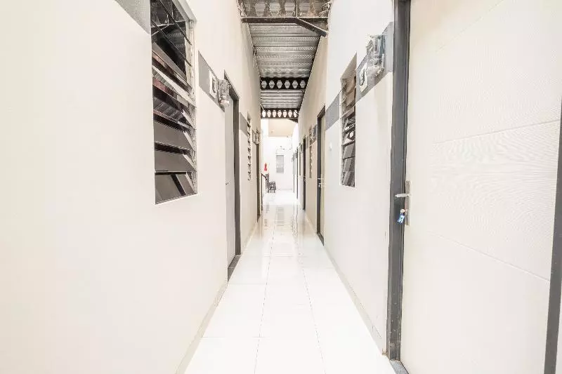 ホテル Syariah Tremigo Guesthouse