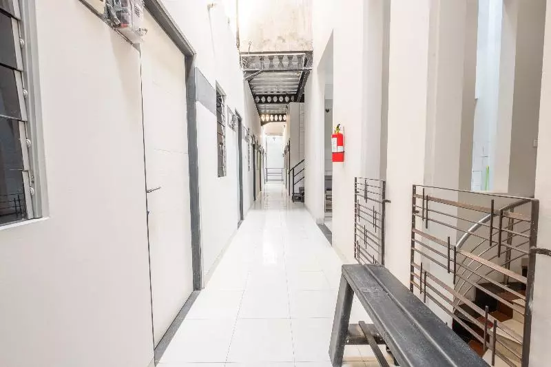 ホテル Syariah Tremigo Guesthouse