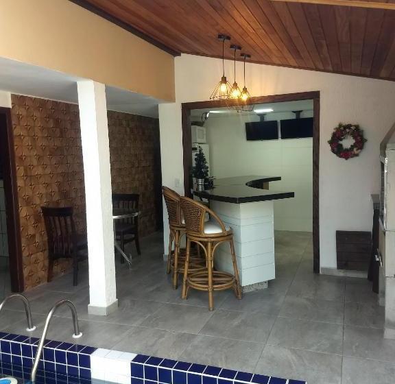 膳宿费 Suítes Itaigara A 80 Metros Da Praia Do Mariscal