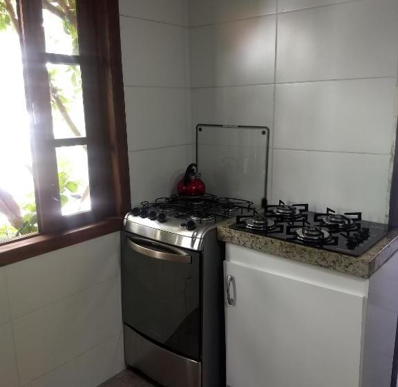 膳宿费 Suítes Itaigara A 80 Metros Da Praia Do Mariscal