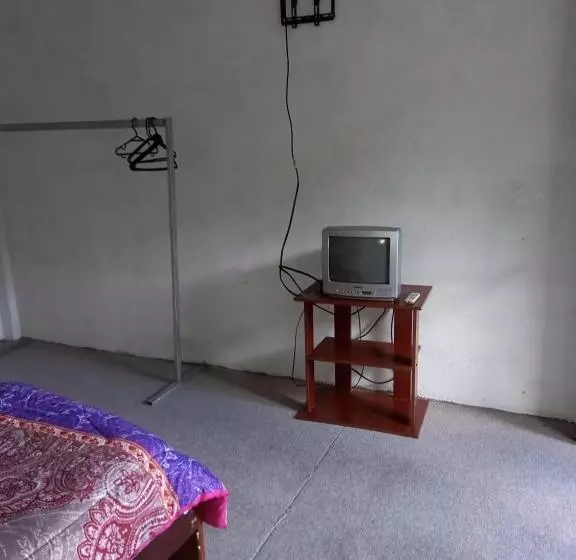 Montano Camping & Hostel