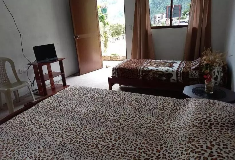 Montano Camping & Hostel