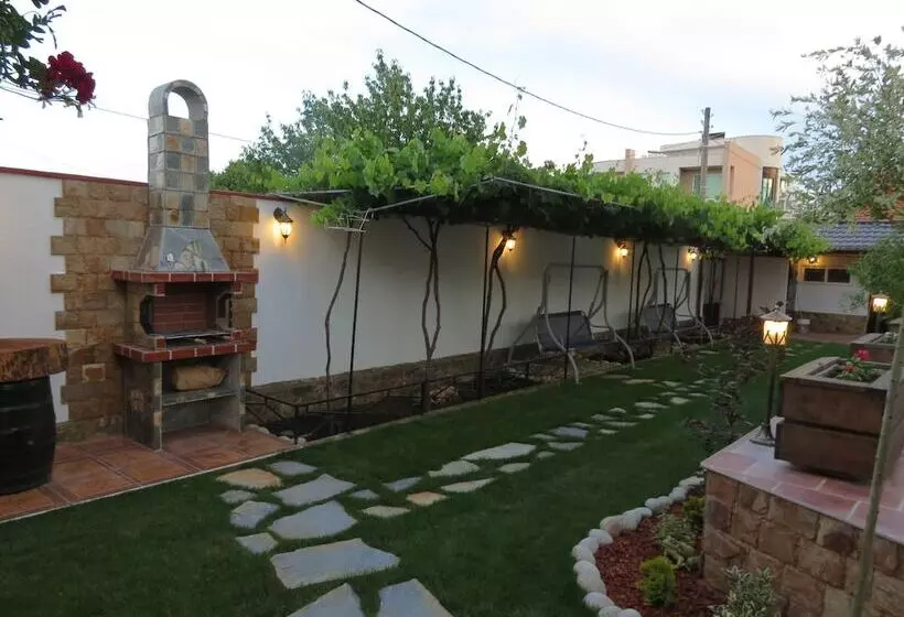 Majatalo Aurora Guest House