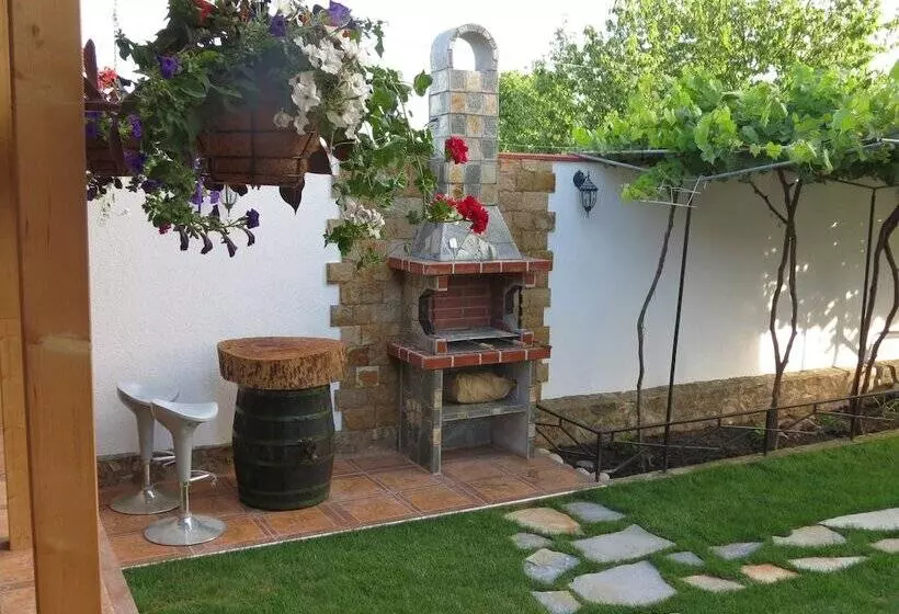 Majatalo Aurora Guest House