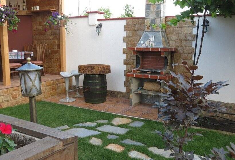 بنسيون Aurora Guest House