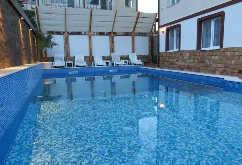 Majatalo Aurora Guest House