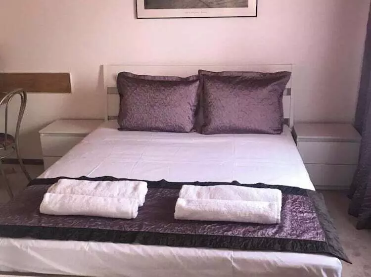 Majatalo Aurora Guest House