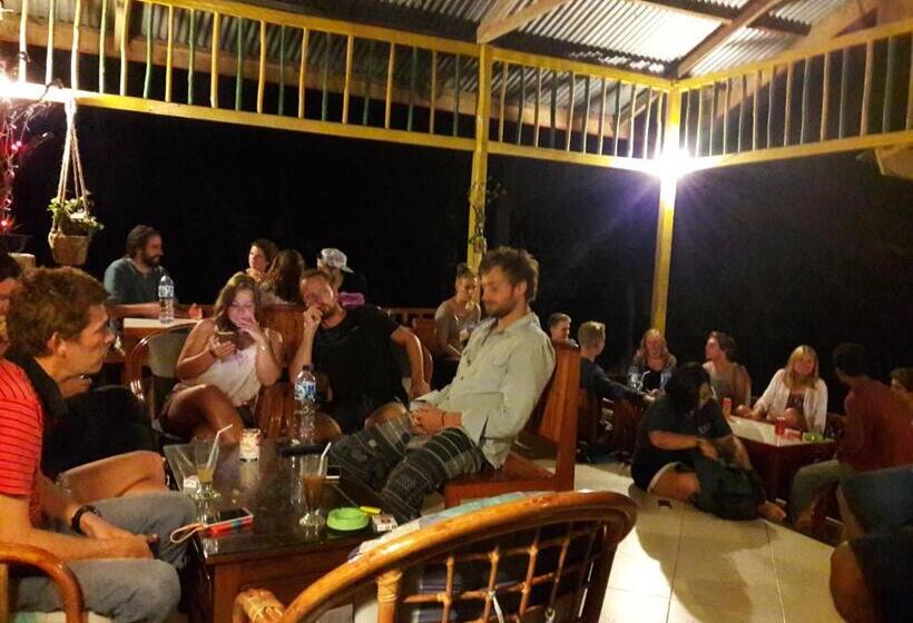 פנסיון Olala Café & Bungalows