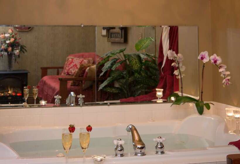 Sutherland House Victorian Bed And Breakfast