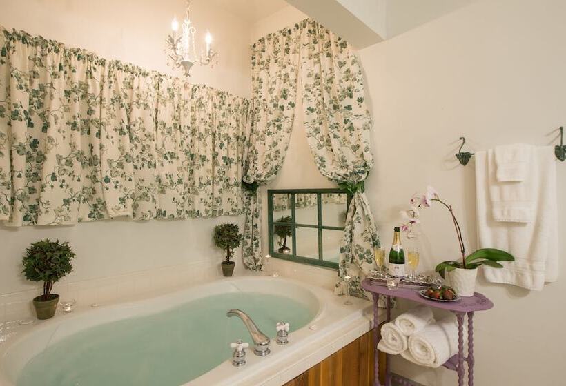 Sutherland House Victorian Bed And Breakfast