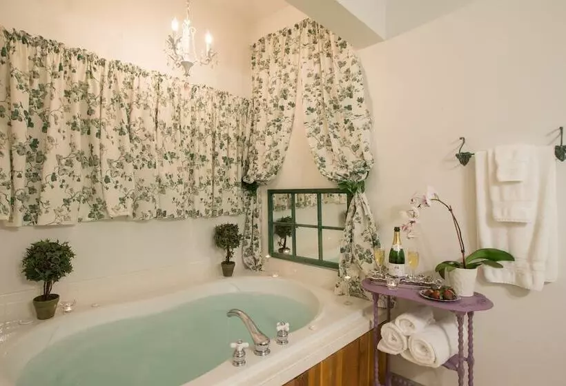 Sutherland House Victorian Bed And Breakfast