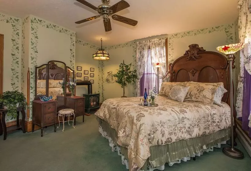 Sutherland House Victorian Bed And Breakfast