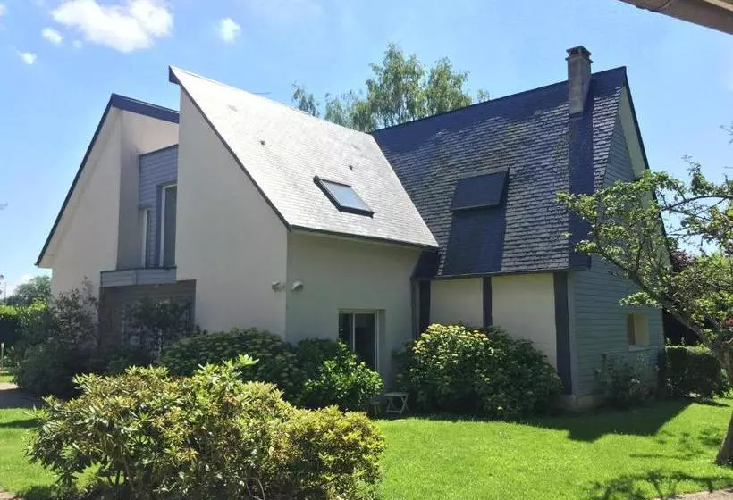 Aamiaismajoitus (B&B) Chambre D Hotes Le Phenix