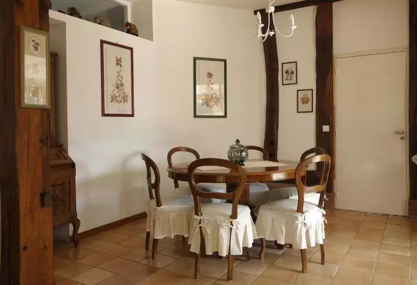 Aamiaismajoitus (B&B) Chambre D Hotes Le Phenix