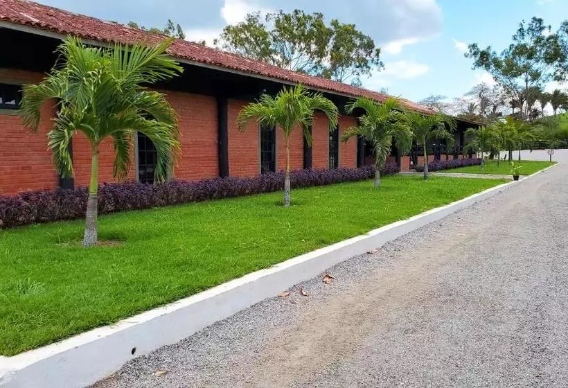 Hotelli Fazenda água Branca