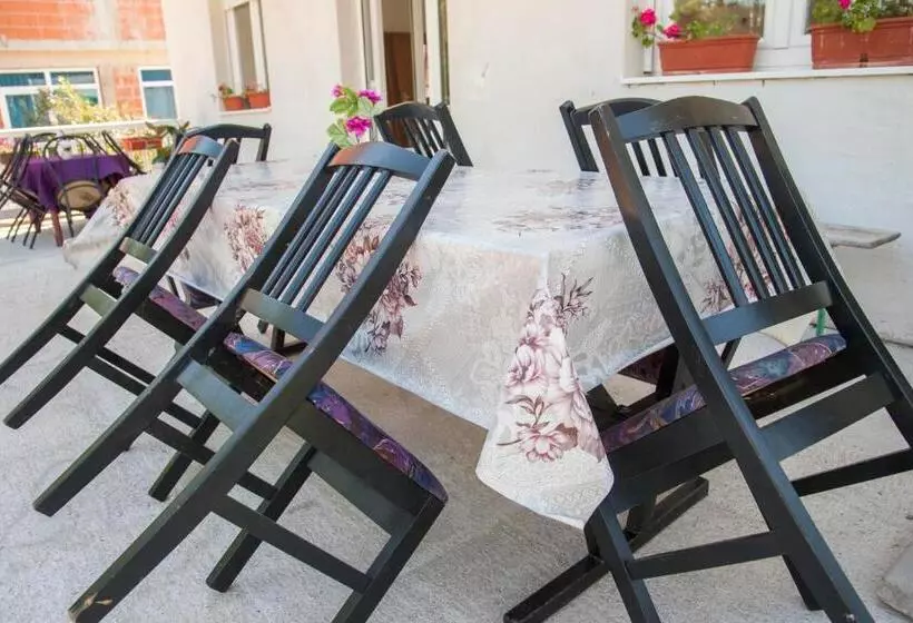 پانسیون Pansion Danijel