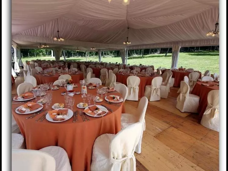 ホテル Agriturismo La Quercia