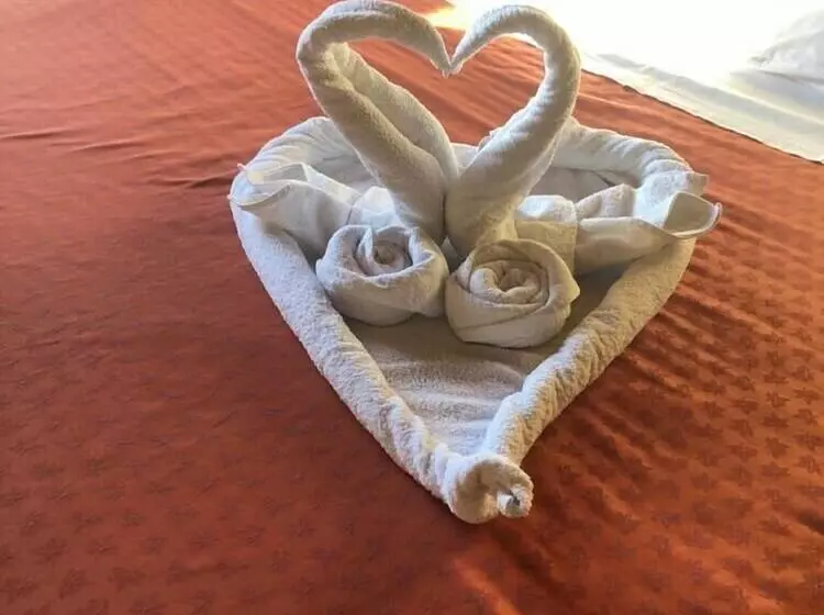 هتل Agriturismo La Vedetta Dei Nebrodi