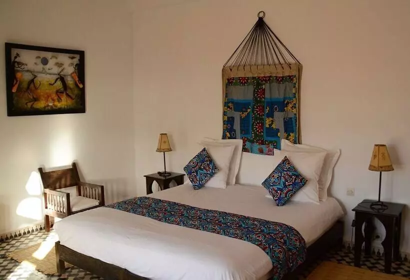 ペンション Dar Essaada