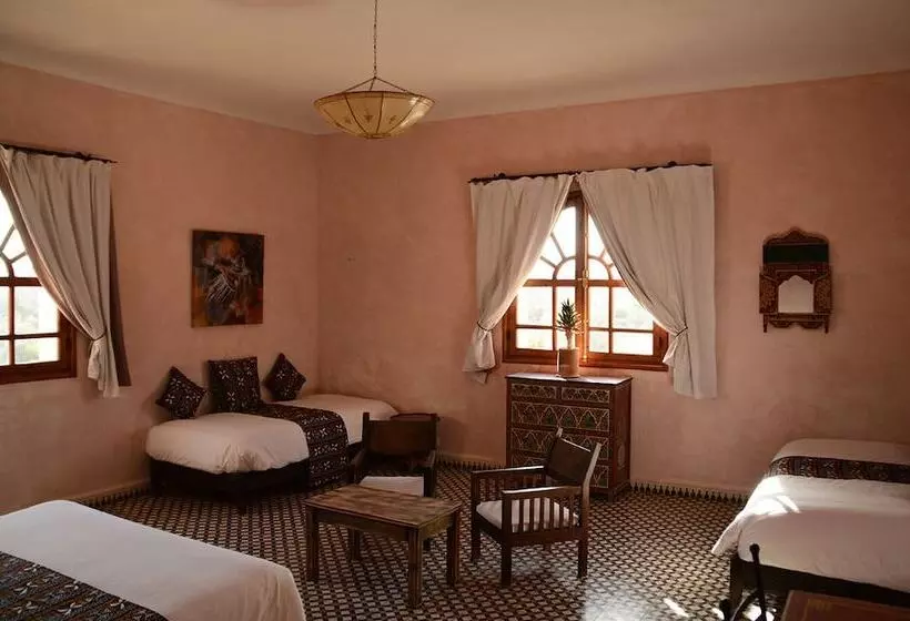 ペンション Dar Essaada