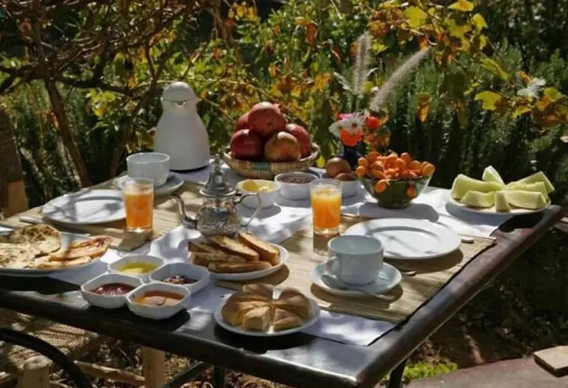 ペンション Dar Essaada