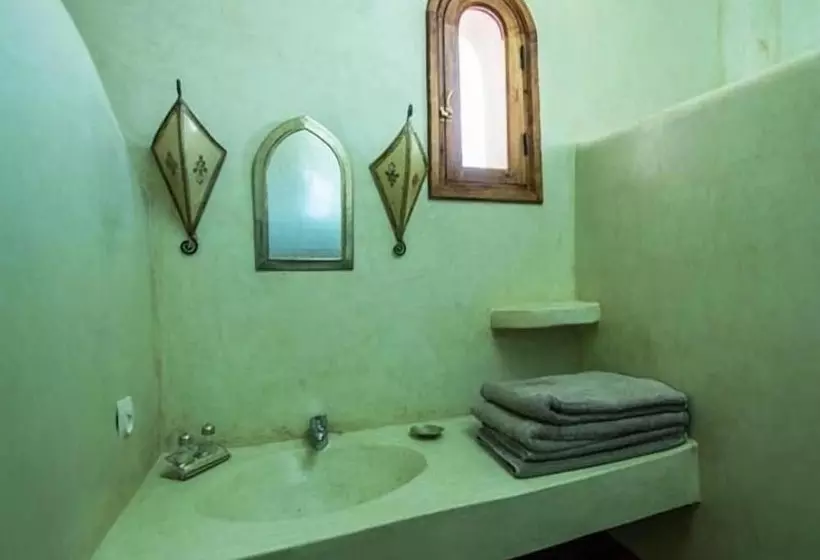 ペンション Dar Essaada