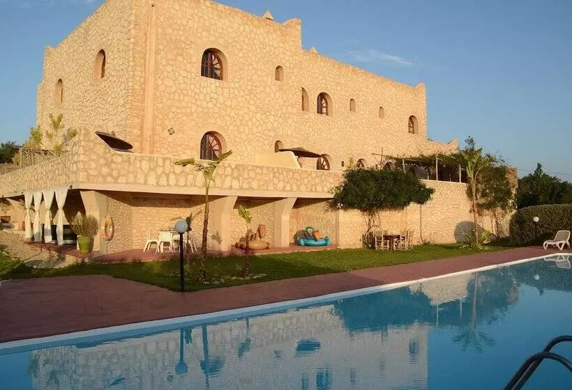 ペンション Dar Essaada