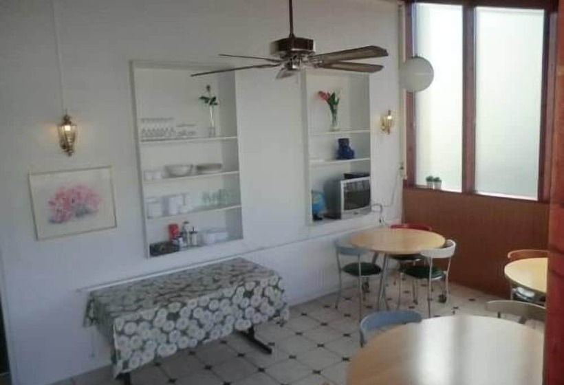 پانسیون Egilsborg Guesthouse